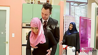 Busty Teenager I Hijab, Ella Knox, Befrier Endelig Sine Lyster Med Sin Far