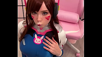 Tiktoker Amatir Cosplays D.Va, Deepthroats, Dan Menerima Sperma Di Wajahnya